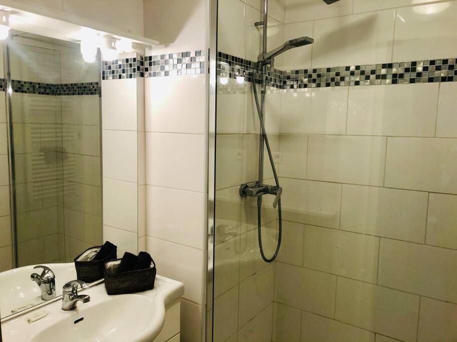 "Beausoleil" T2 Lumineux, Parking, Clim, Wifi Apartment Сет Екстериор снимка